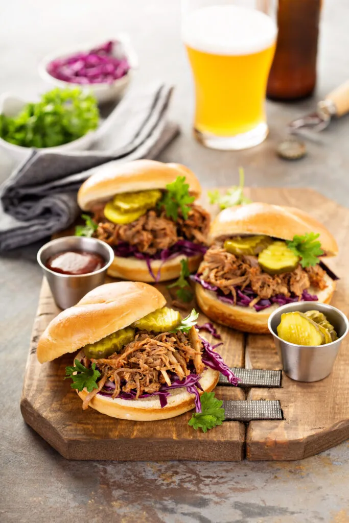 How Many Sandwiches Will 10 Pounds Of Pulled Pork Make? Easy Cooking Secret