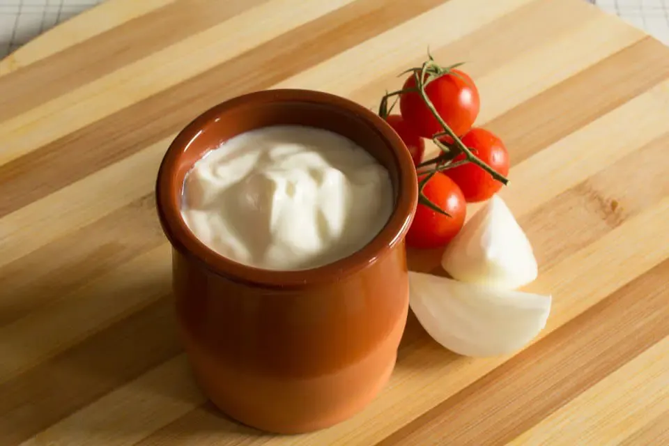 How Long Can Sour Cream Sit Out? (5+ Other FAQs) Easy Cooking Secret